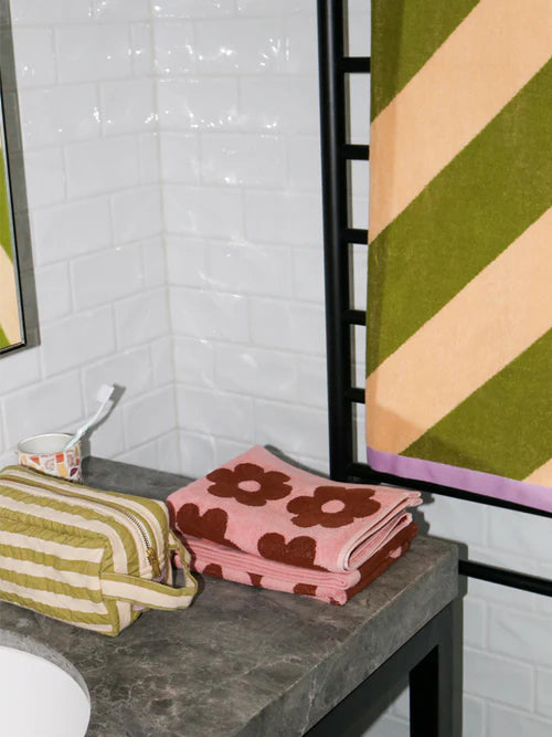 Pistachio Seersucker Stripe Dopp Kit