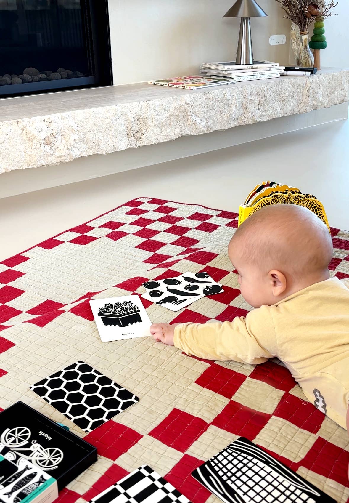 High Contrast Flashcards for Baby - Sensory Newborn Gift