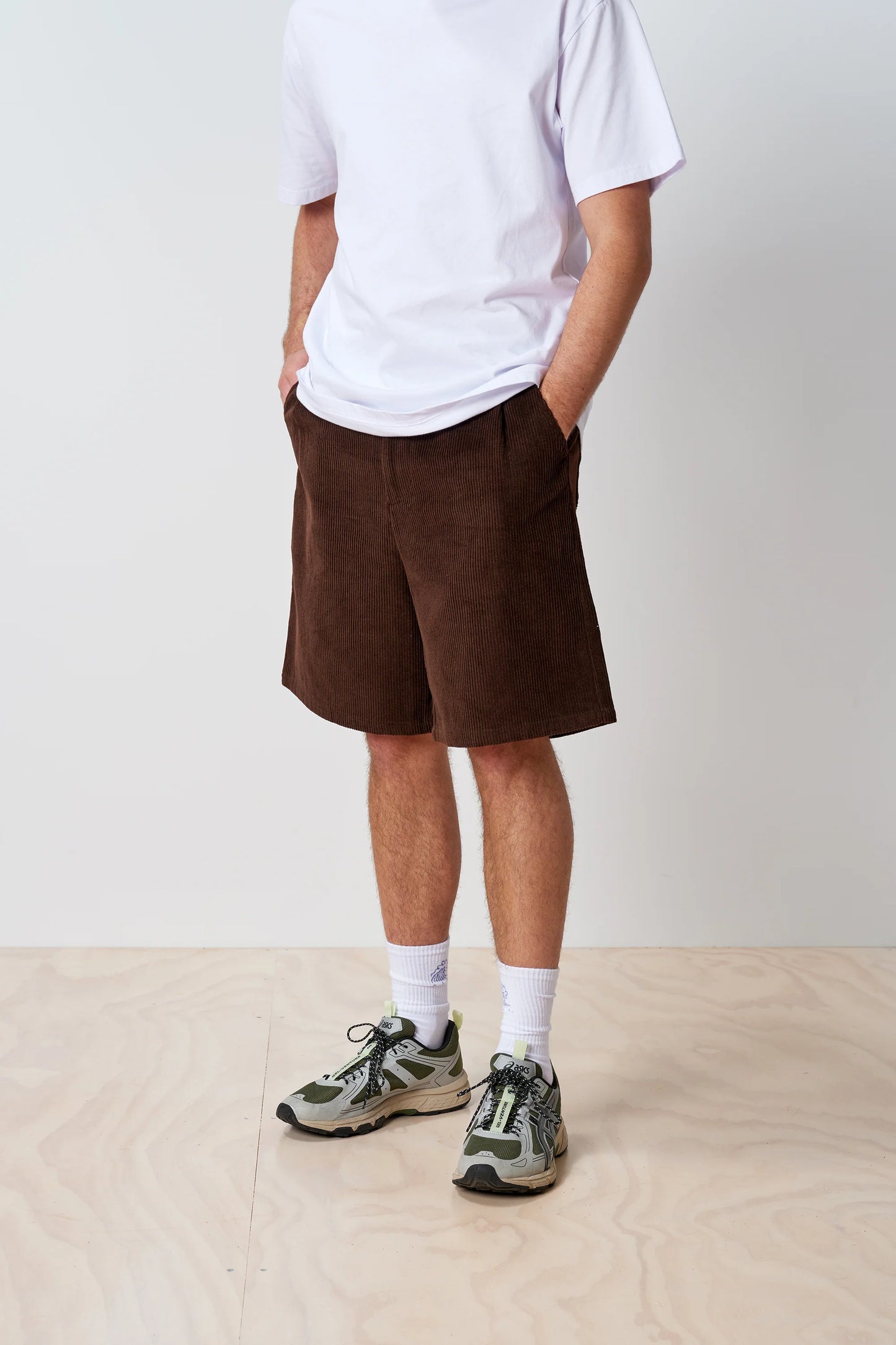 Pleated Short- Choc Cord