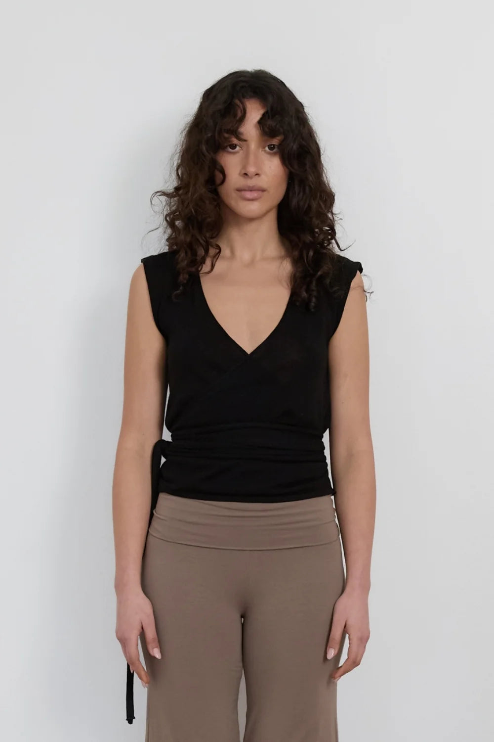 Light Merino Knit Wrap - Black
