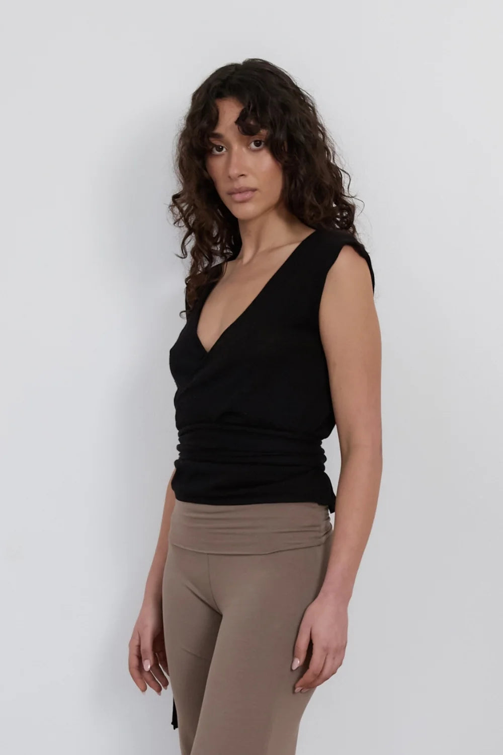 Light Merino Knit Wrap - Black