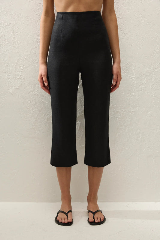 Valeria Capri- Black