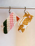 Maypole Oven Mitt