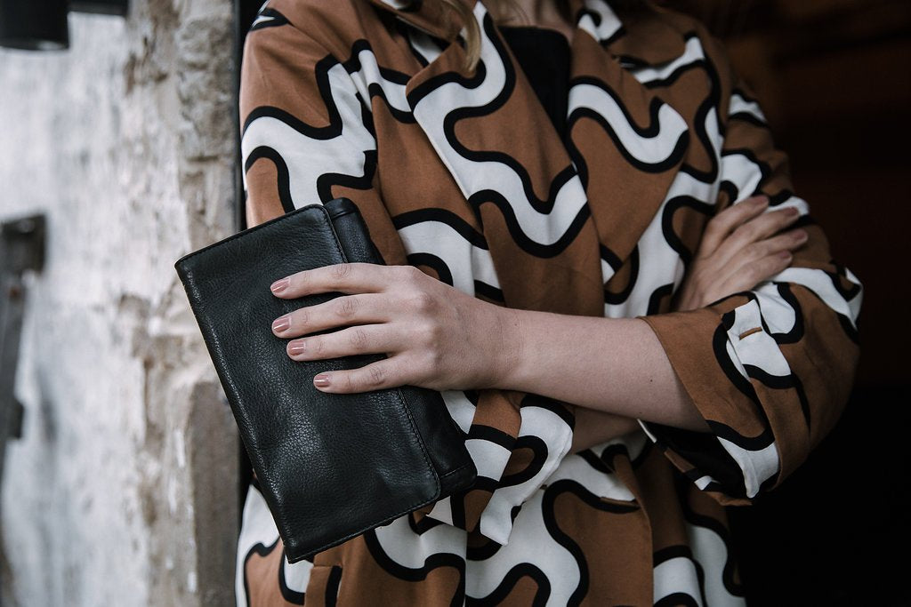 Dusky Robin Sirena purse