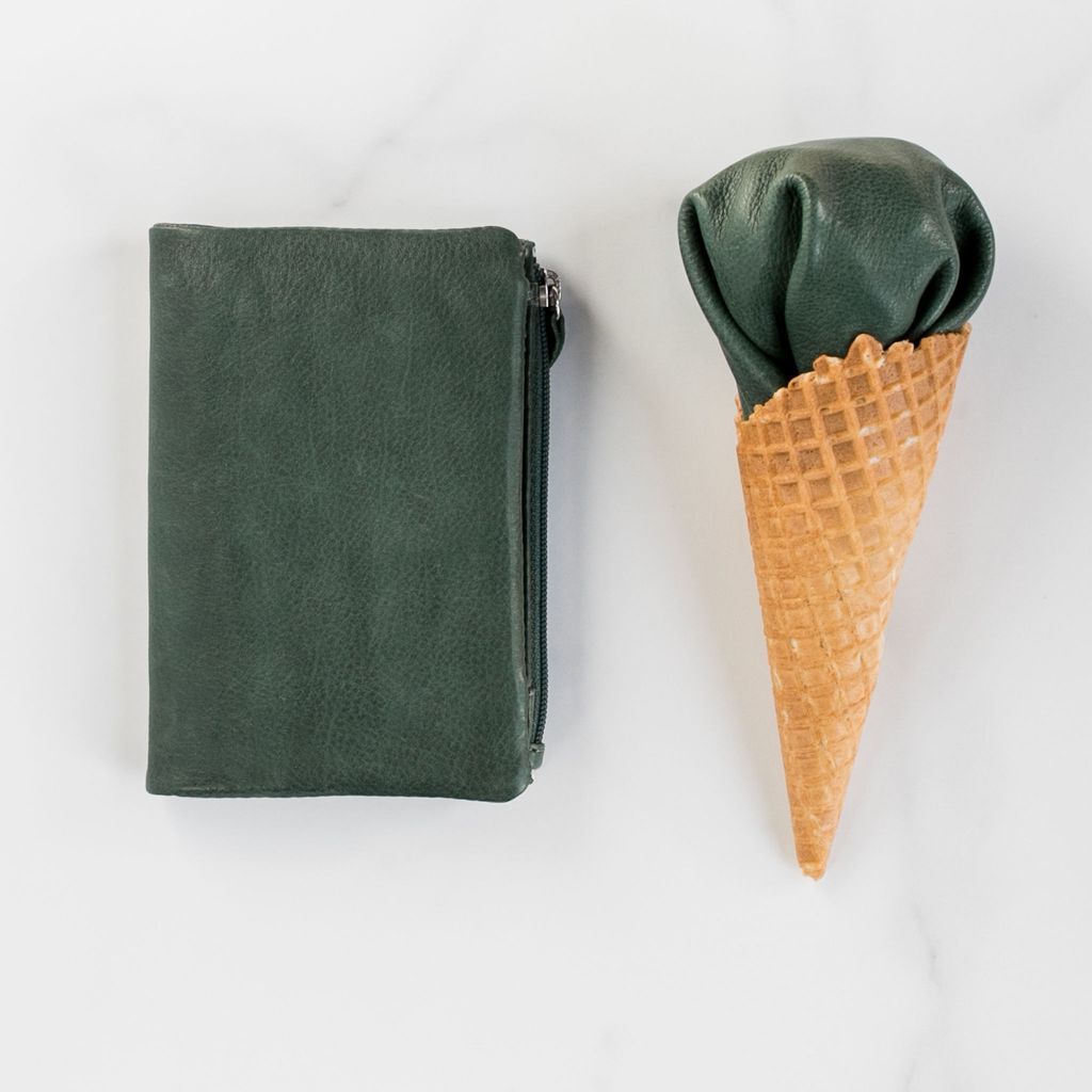 Dusky Purse